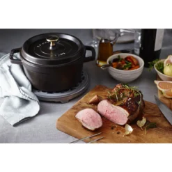Staub Gietijzeren Braadpan 20 Cm / 2,2 L, Rond, Zwart -Heet Kook Verkoop 000017494