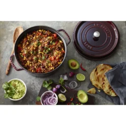 Staub Gietijzeren Braadpan 28 Cm / 6,75 L, Rond, Grenadine Rood -Heet Kook Verkoop 000017580