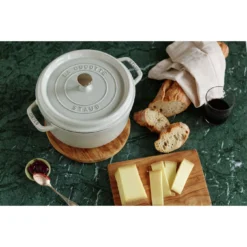 Staub Gietijzeren Braadpan 28 Cm / 6,75 L, Rond, White Truffle -Heet Kook Verkoop 000019724