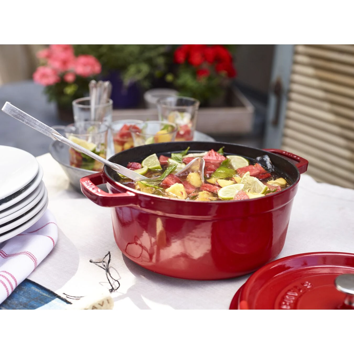 Staub Gietijzeren Braadpan 24 Cm / 3,8 L, Rond, Kersenrood 8 Staub Gietijzeren Braadpan 24 Cm / 3,8 L, Rond, Kersenrood - Afbeelding 6